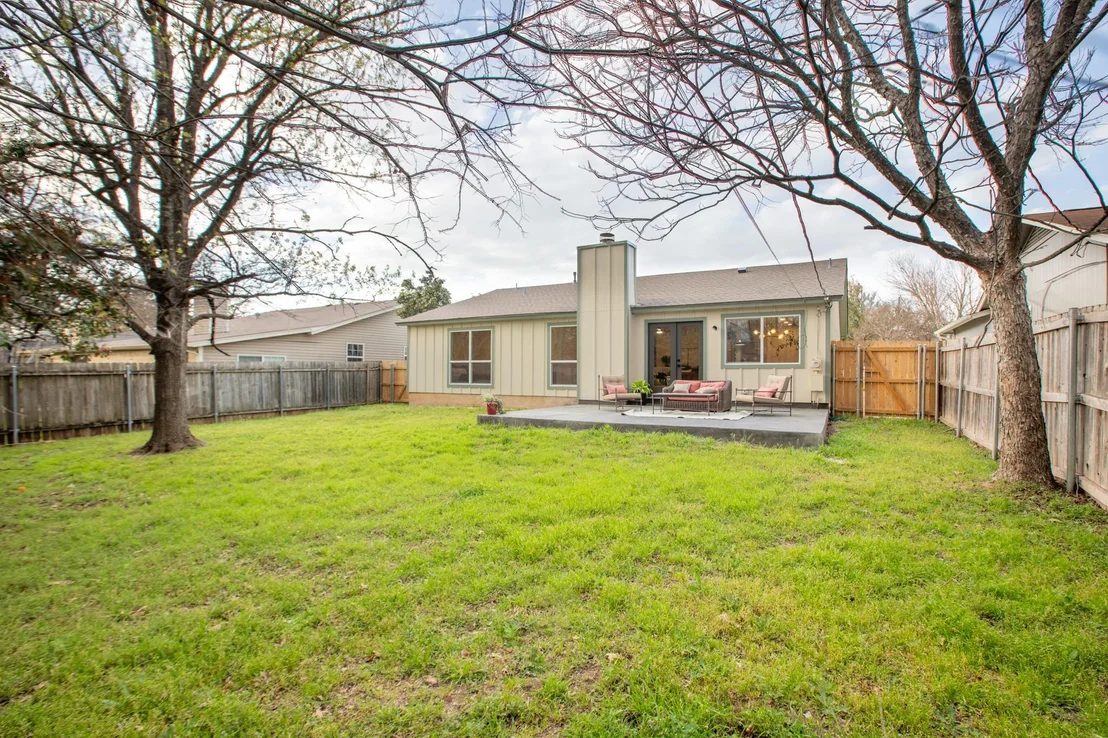 Photo of 5505 Porsche LN