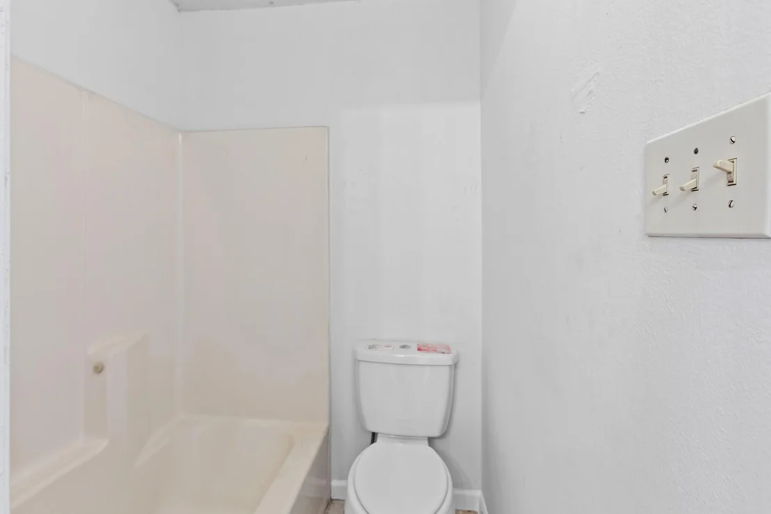 Photo of 1907 W LOOP