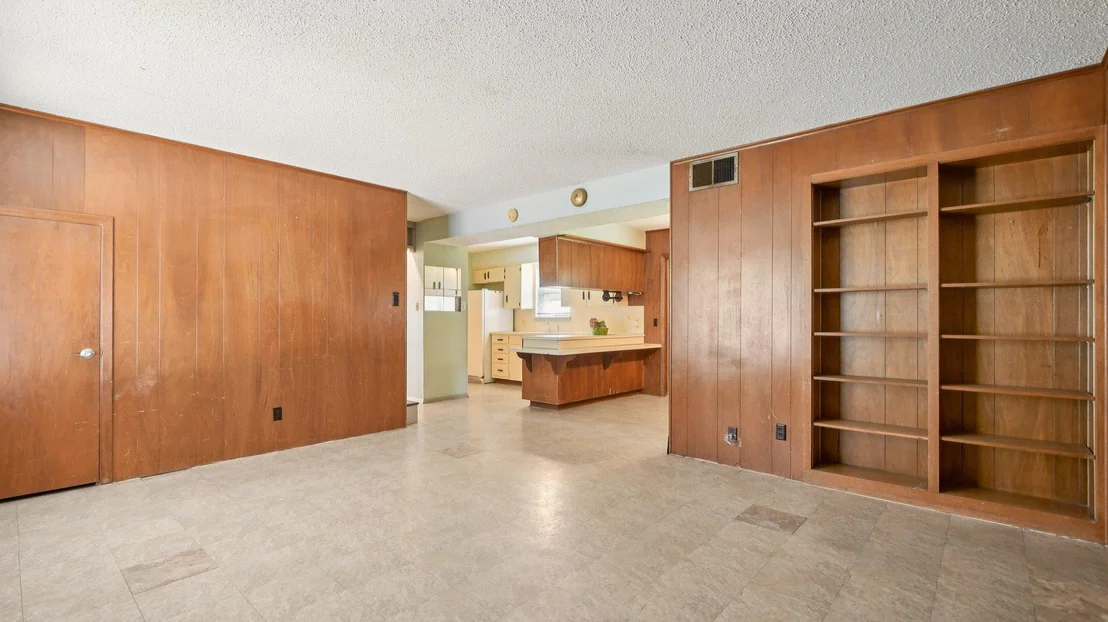 Photo of 8401 Tecumseh DR