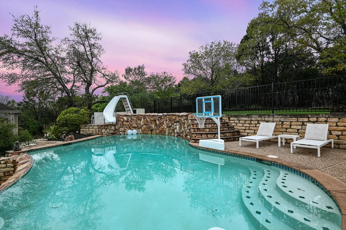 Photo of 2112 Cliffs Edge DR