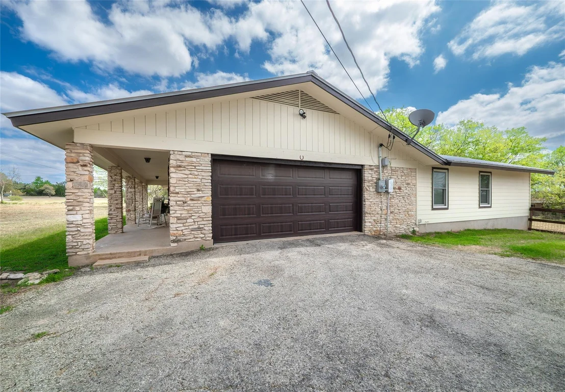 Photo of 718 Post Oak DR
