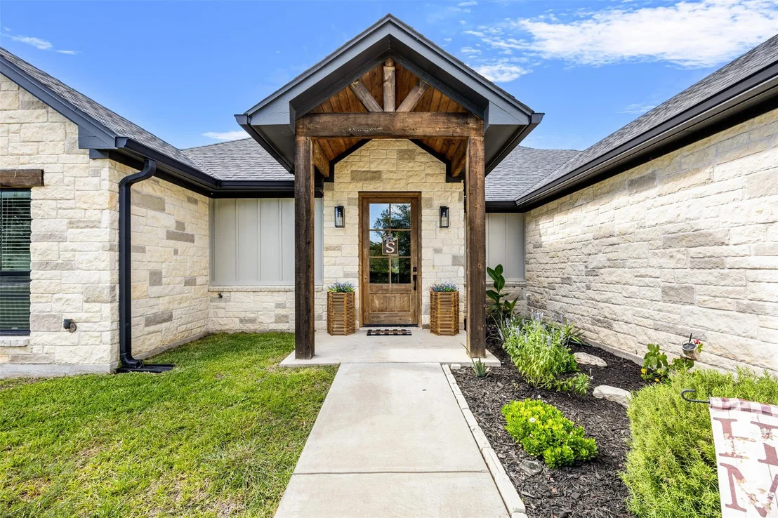 Photo of 1424 County Road 3152