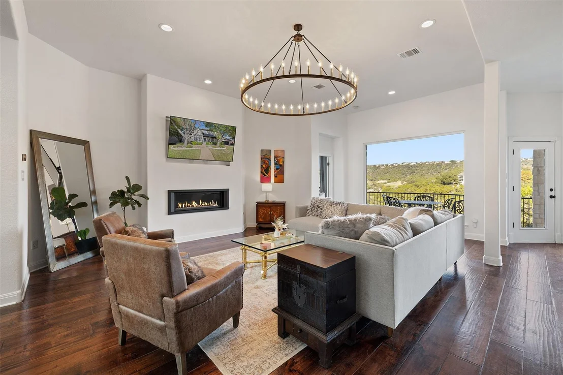 Photo of 3833 River Place BLVD