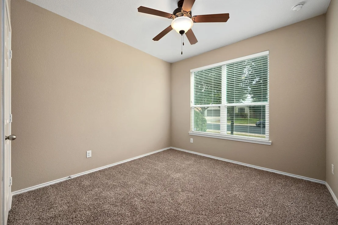 Photo of 31424 Kingsway RD