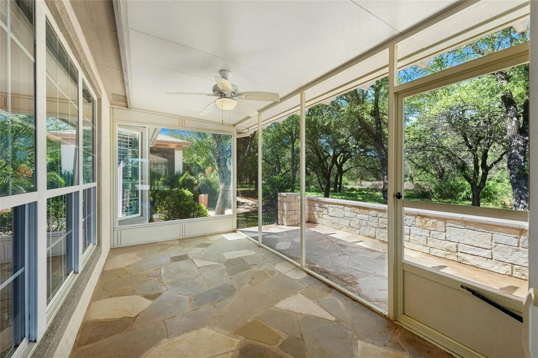 Photo of 405 Fieldstone DR