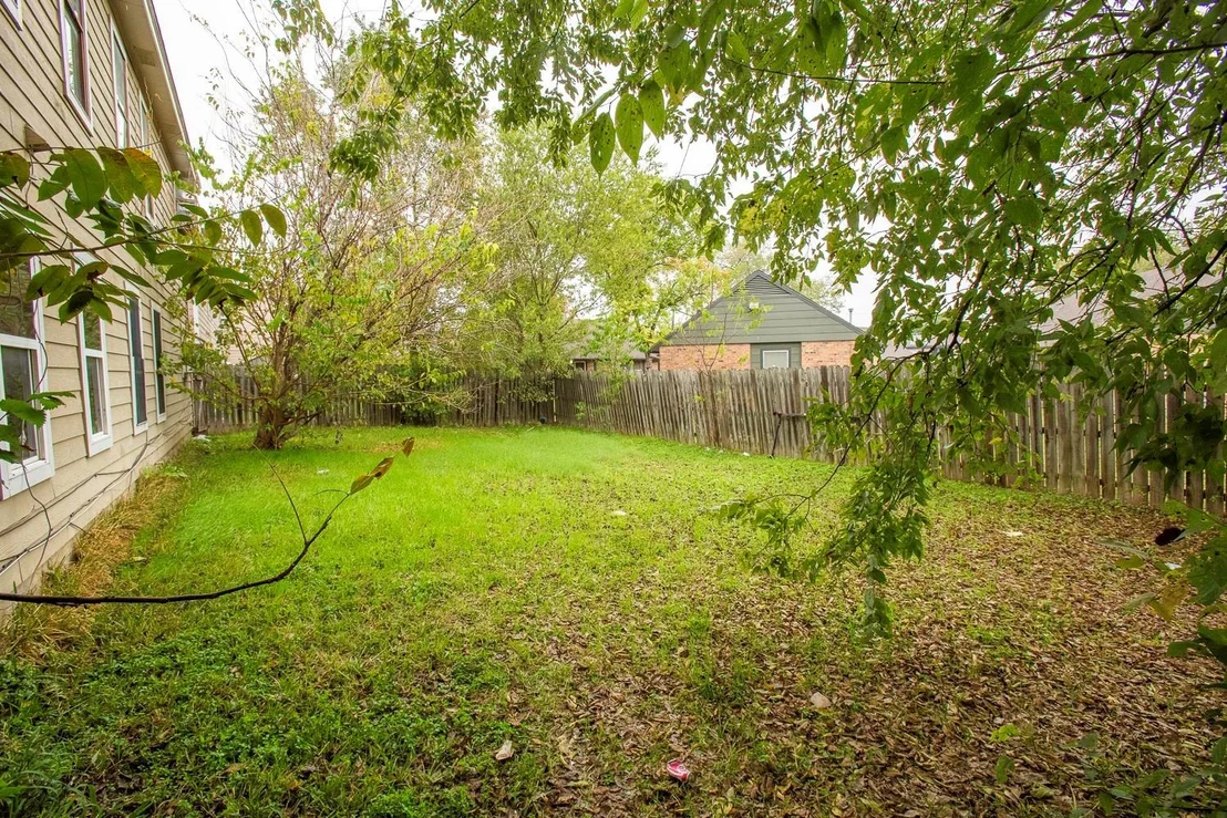 Photo of 1907 W LOOP
