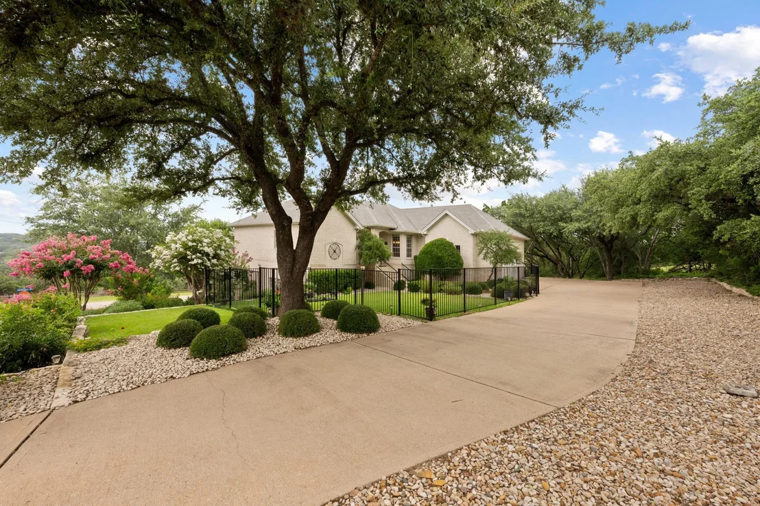 Photo of 730 GOLF CREST LN