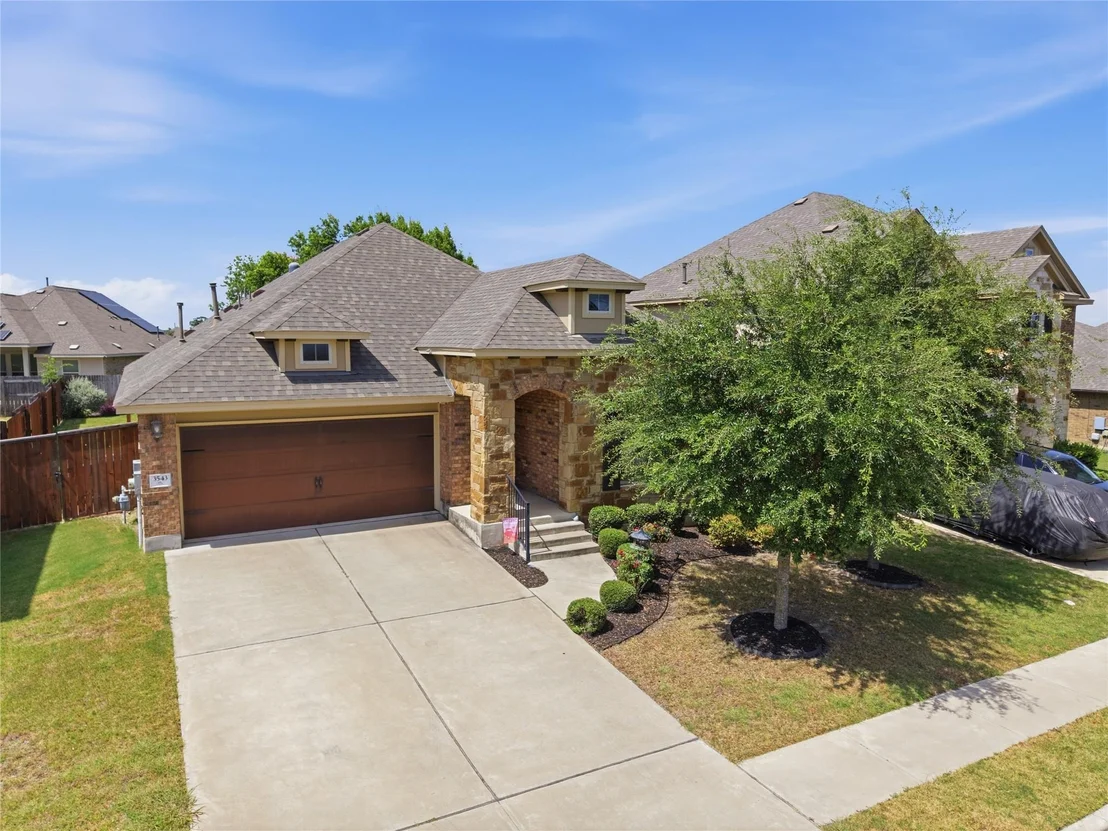 Photo of 3543 Pauling LOOP