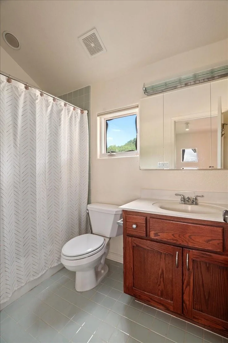 Photo of 500 Sinclair DR