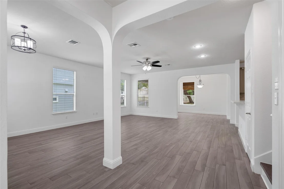 Photo of 1102 Peyton PL