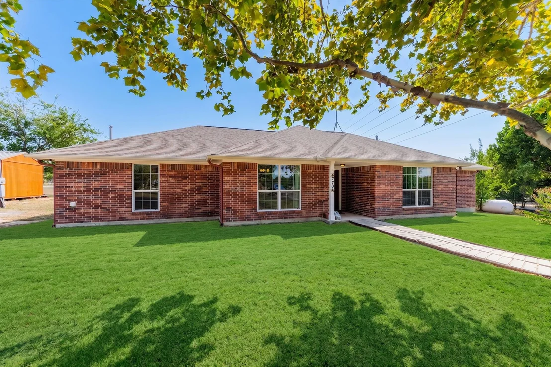 Photo of 770 Green Acres