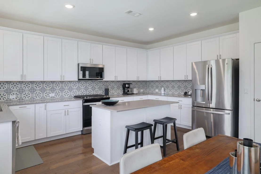Photo of 6829 Ellsworth WALK