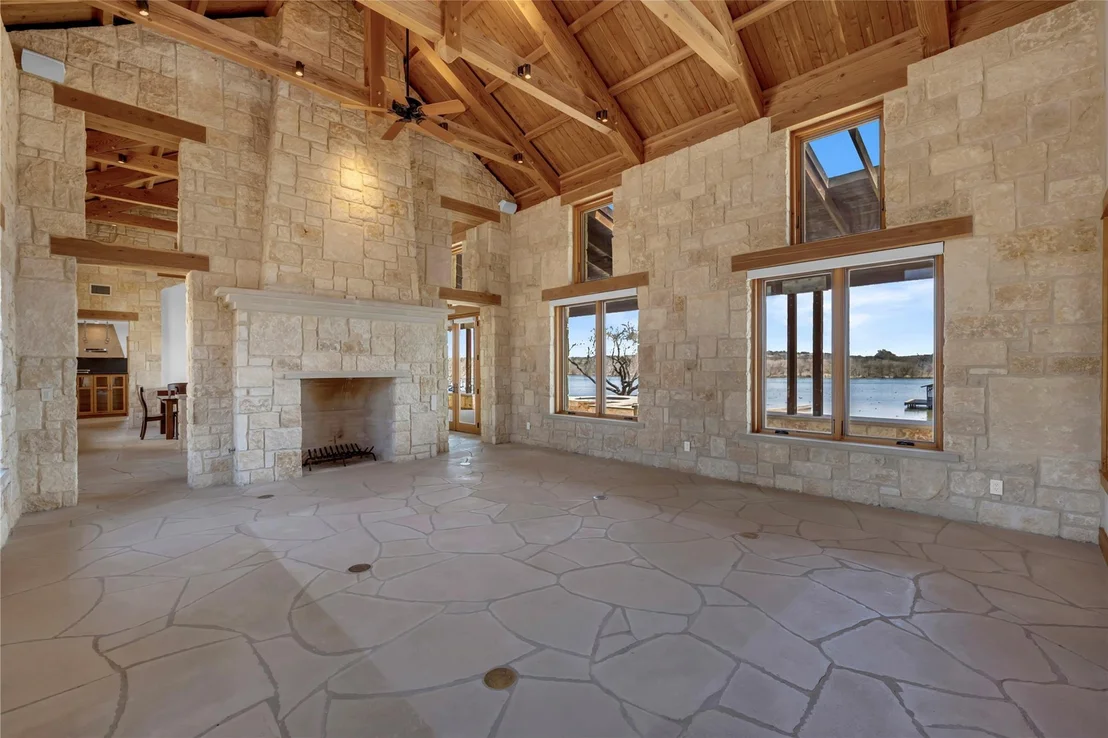 Photo of 118 Mountain View CIR