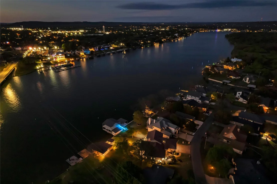 Photo of 202 Bridgepoint DR