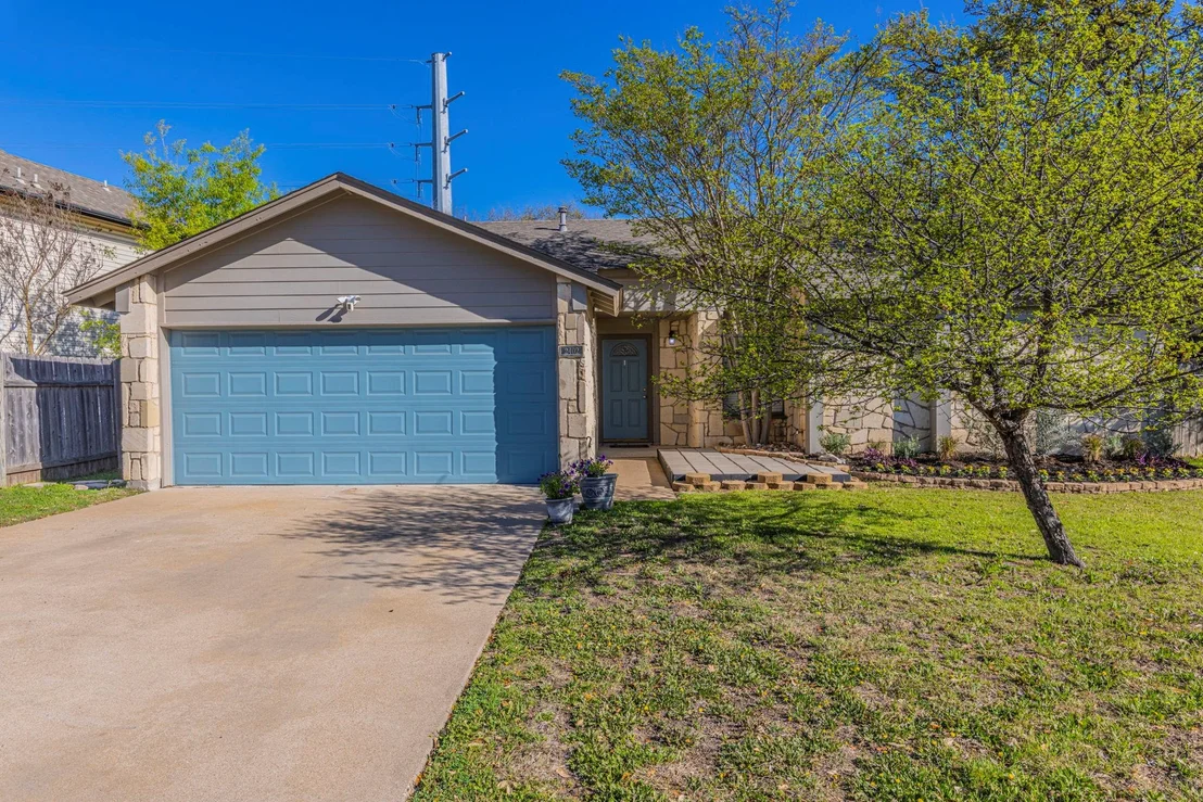Photo of 2402 Susan LN