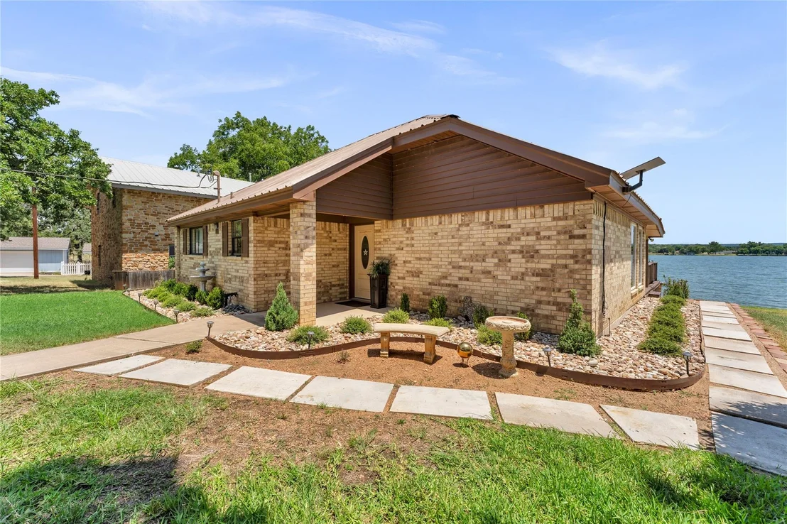 Photo of 386 Lake Loop
