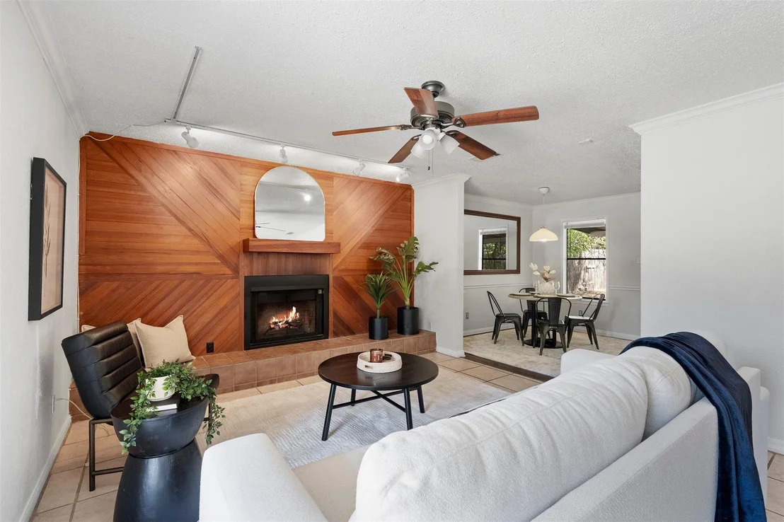 Photo of 1612 Broadmoor DR