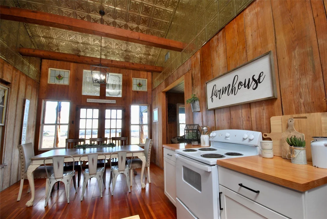 Photo of 4228 County Road 256