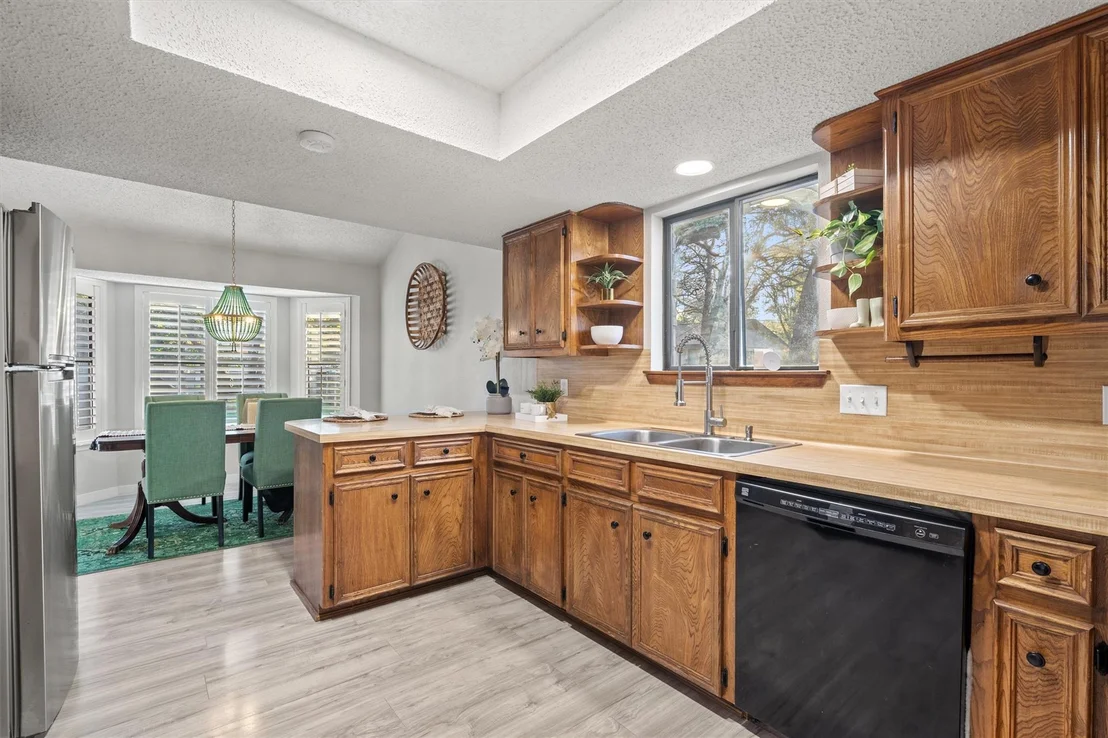 Photo of 702 Bosque TRL