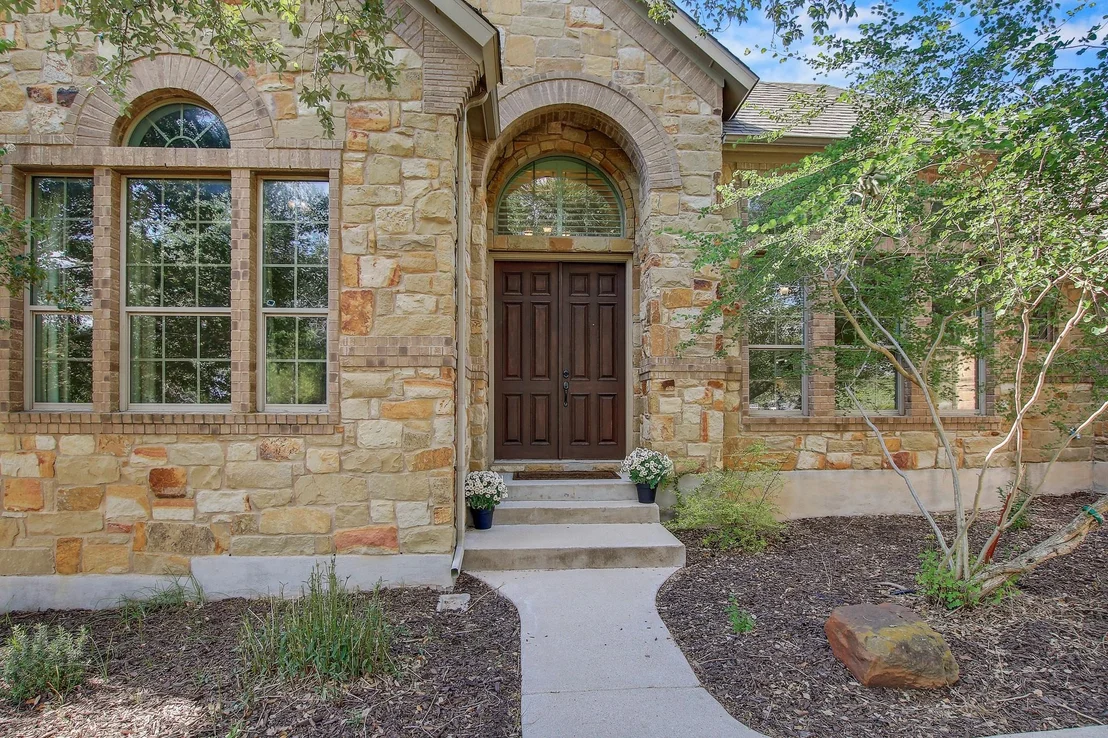 Photo of 272 Pine Post CV
