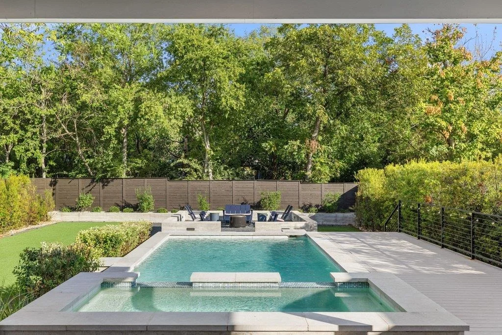Photo of 6003 Grover Ave