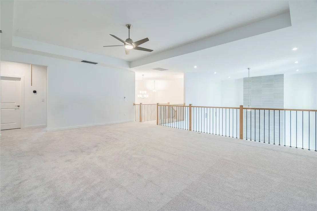 Photo of 2217 Sondrio BND