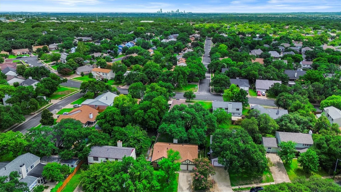 Photo of 1305 Doonesbury DR