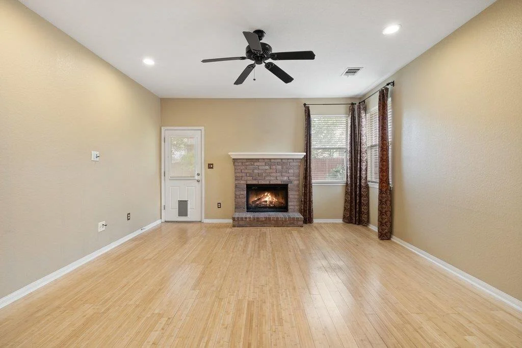 Photo of 347 Spring DR