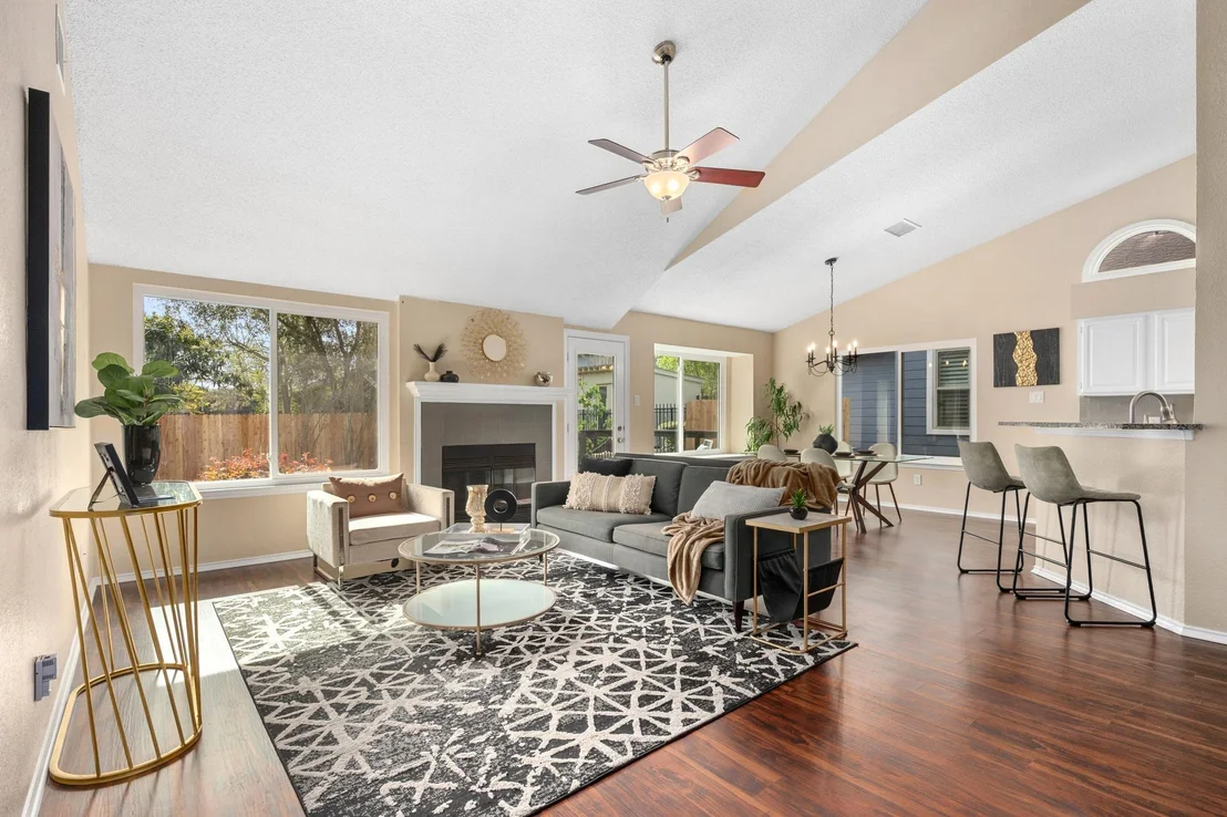 Photo of 8601 Verona TRL