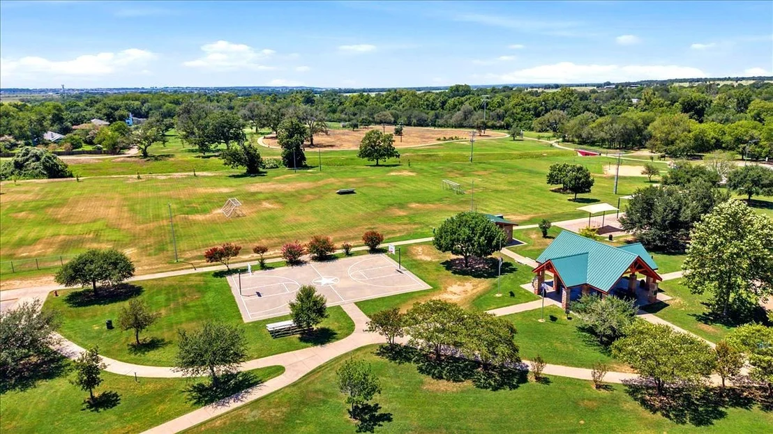 Photo of 154 Shoreline DR