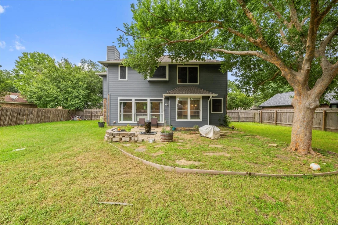 Photo of 900 Laurel CV