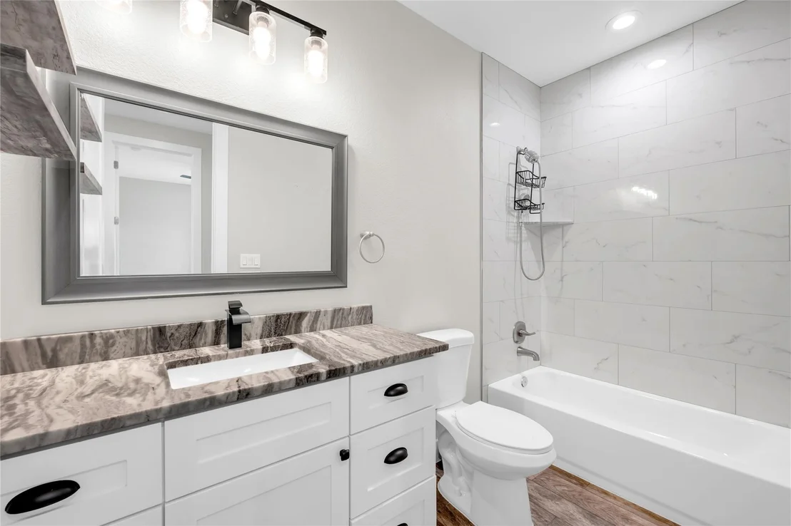 Photo of 3205 Douglas DR