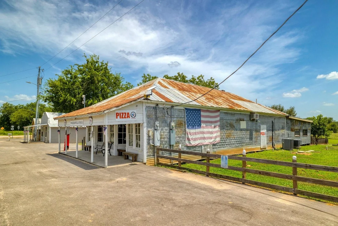 Photo of 691 Ferguson LOOP