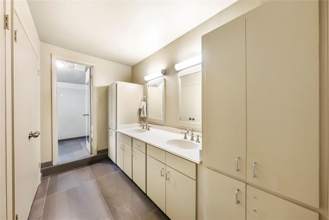Photo of 2300 Toro Canyon RD