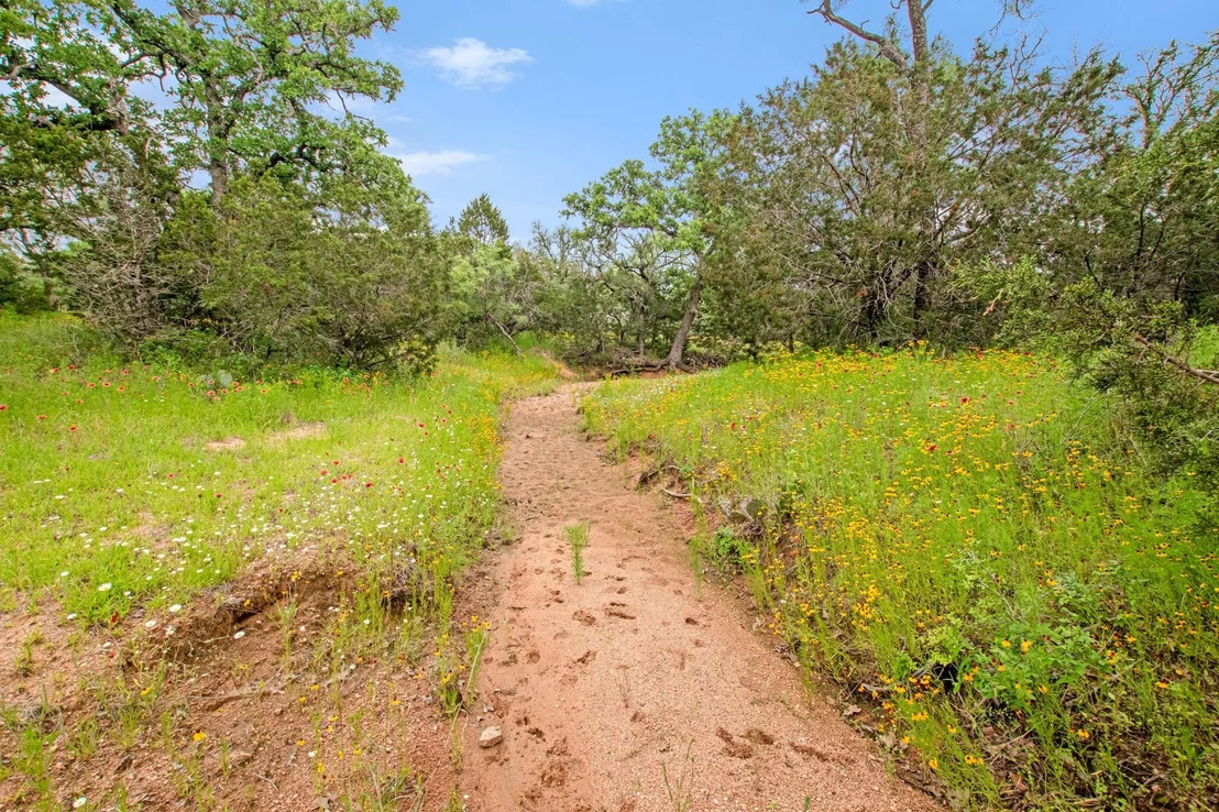 Photo of 9325 Ranch Road 2241 RNCH