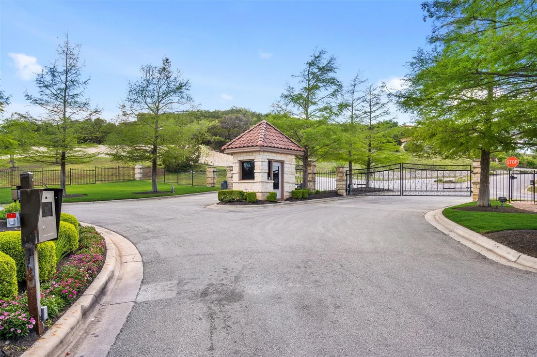 Photo of 407 Bella Montagna CIR