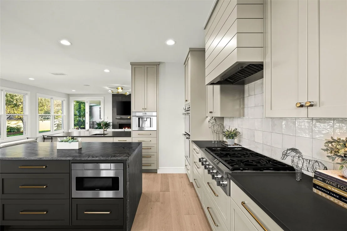 Photo of 3301 Barton Creek BLVD