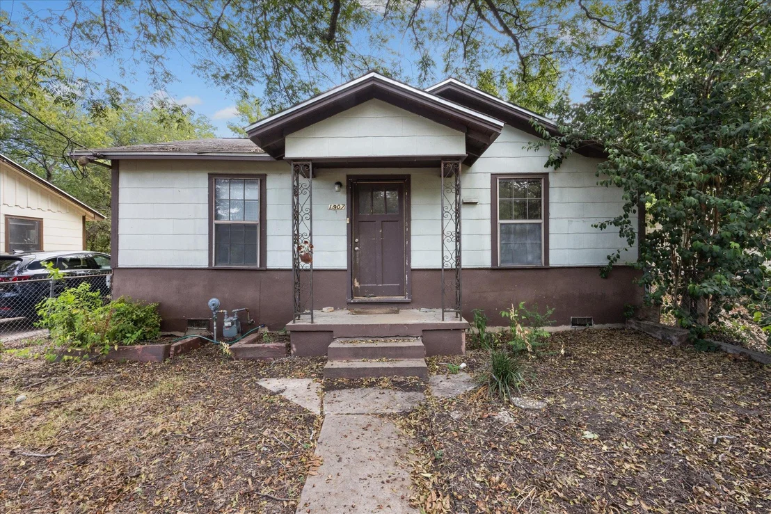 Photo of 1907 Payne Ave