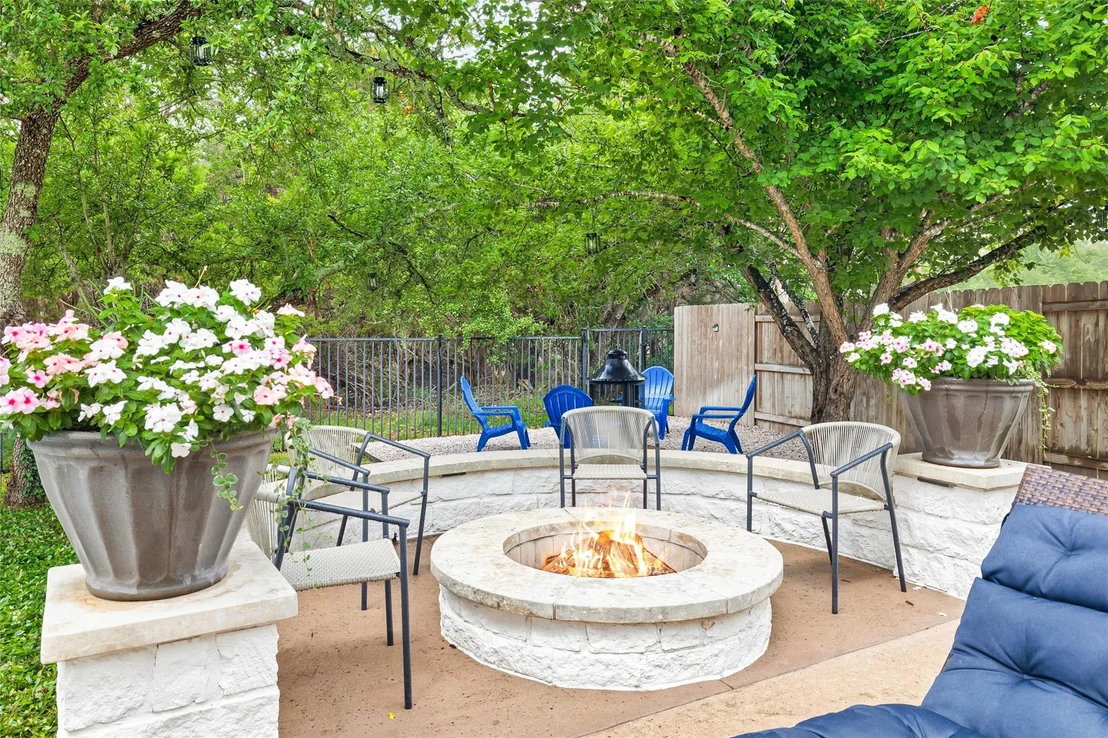 Photo of 291 Torrington DR