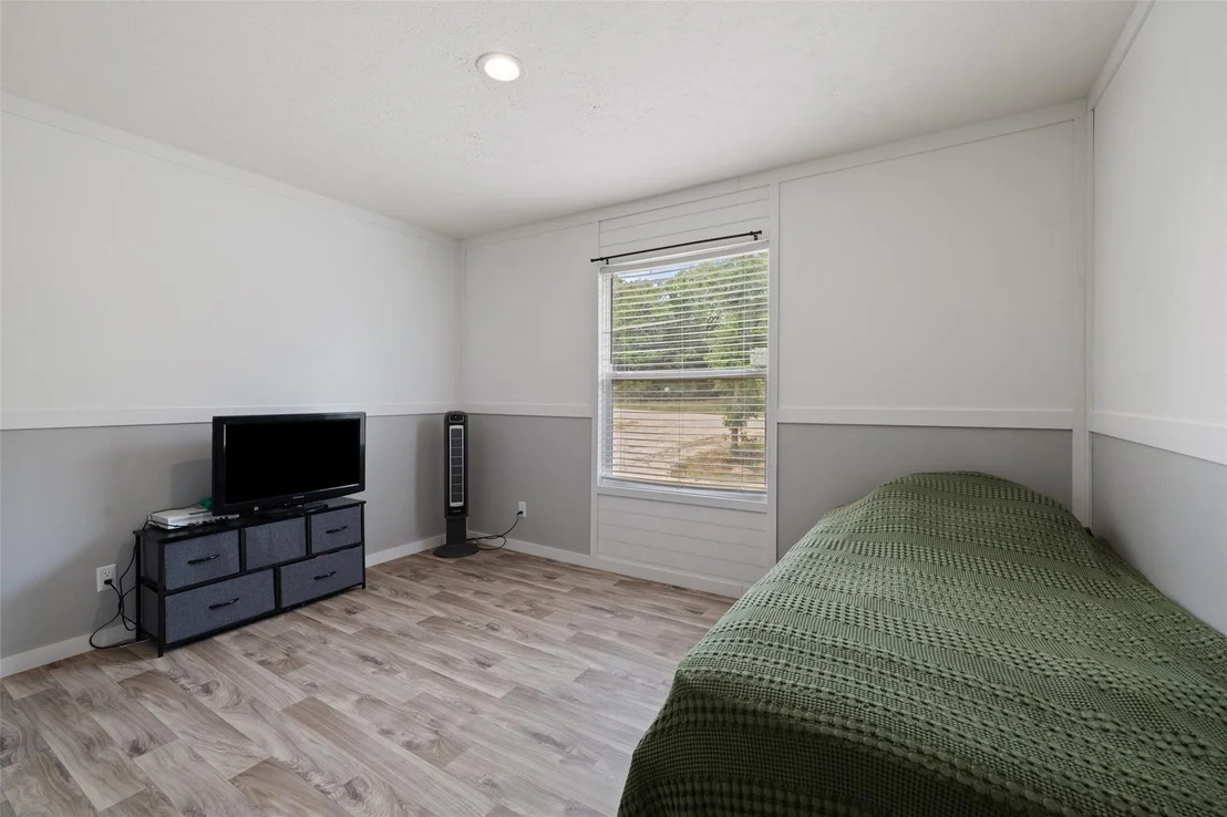 Photo of 281 Green Oaks DR