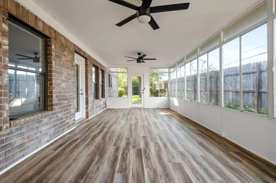 Photo of 1106 Split Oak CV