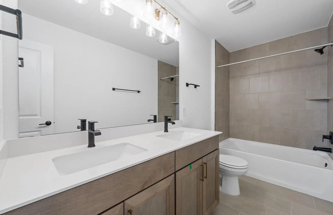 Photo of 125 Adlai Ave