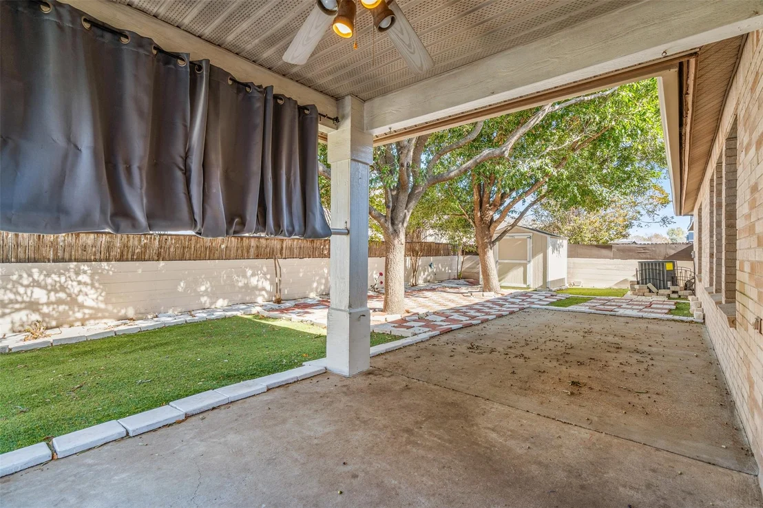 Photo of 910 Yellowstone DR
