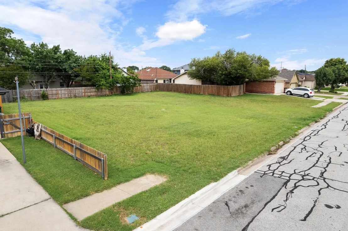 Photo of 1602 Cindy CT