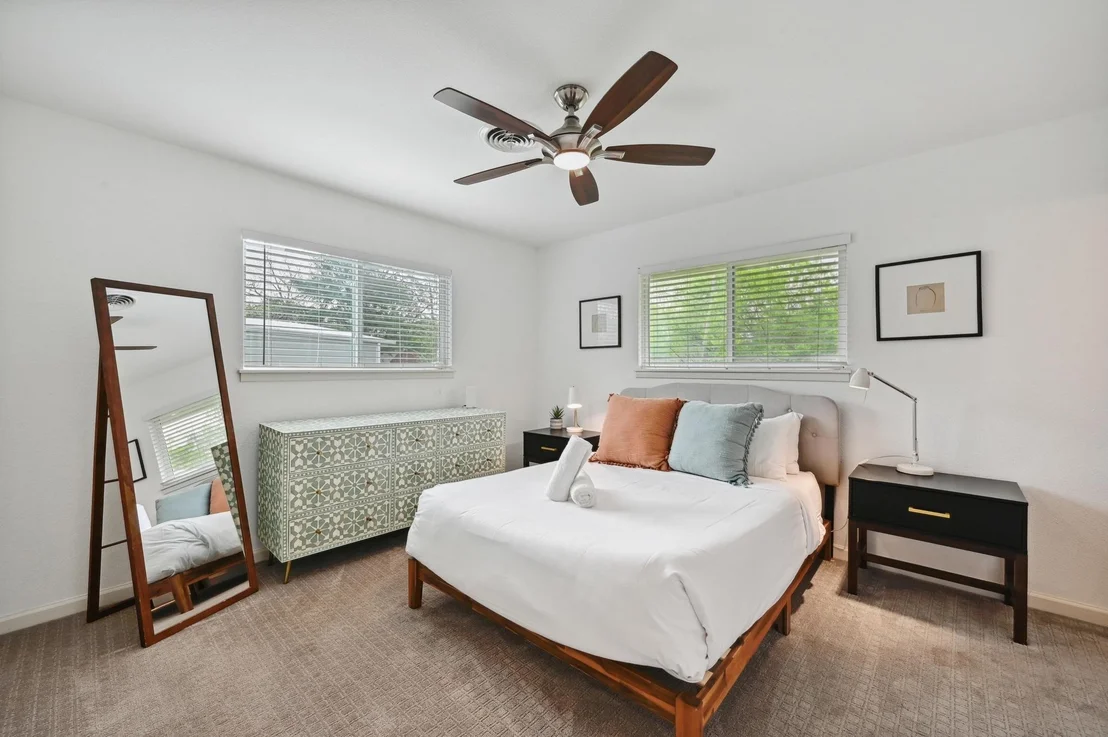 Photo of 2301 Trafalgar DR