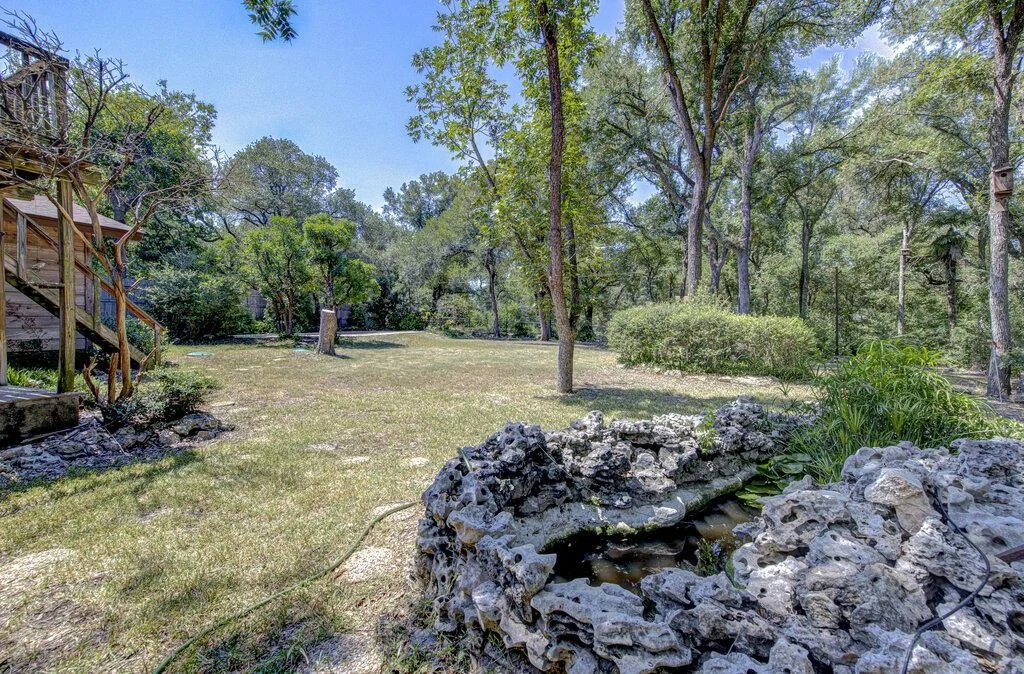 Photo of 8205 Cliffview DR