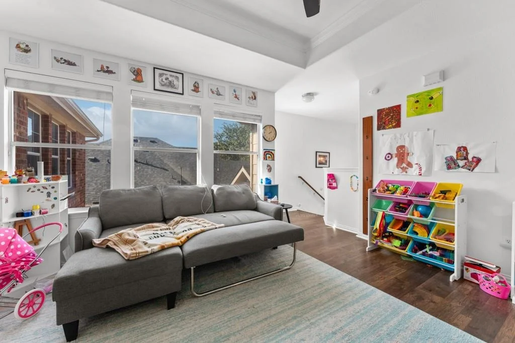Photo of 1047 Giberson WAY