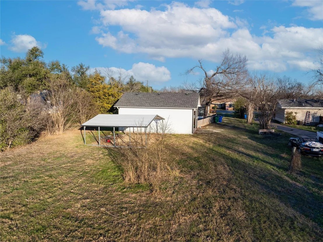 Photo of 611 Sloan ST
