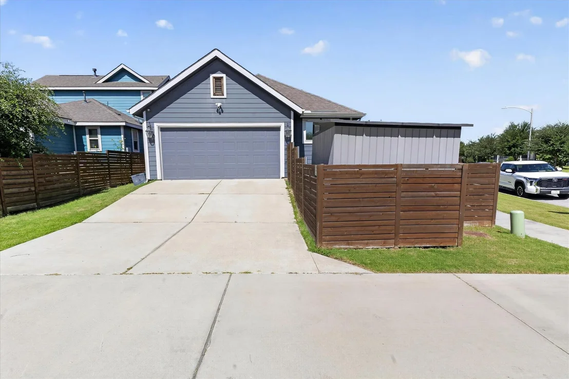 Photo of 8901 Panhandle DR