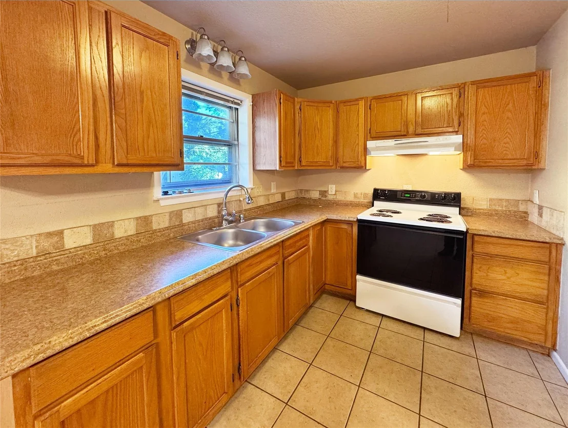 Photo of 305 Highland DR